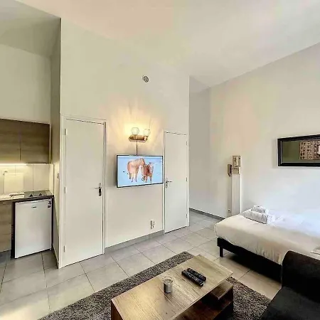 Cosy 6/metro Foch-bossuet 1 *